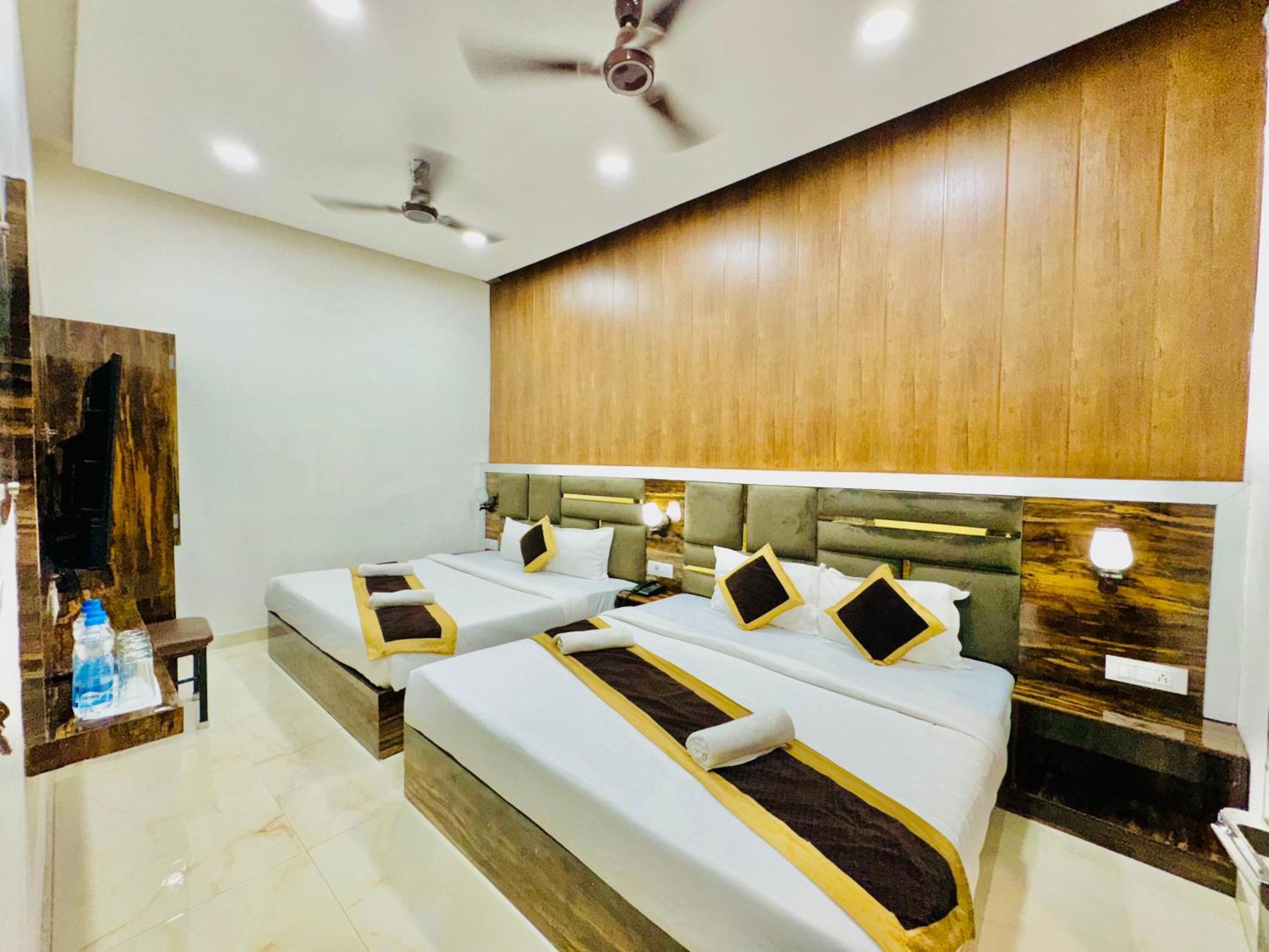 Hotel Gs Amritsar 200 Mtr From Golden Temple Екстериор снимка