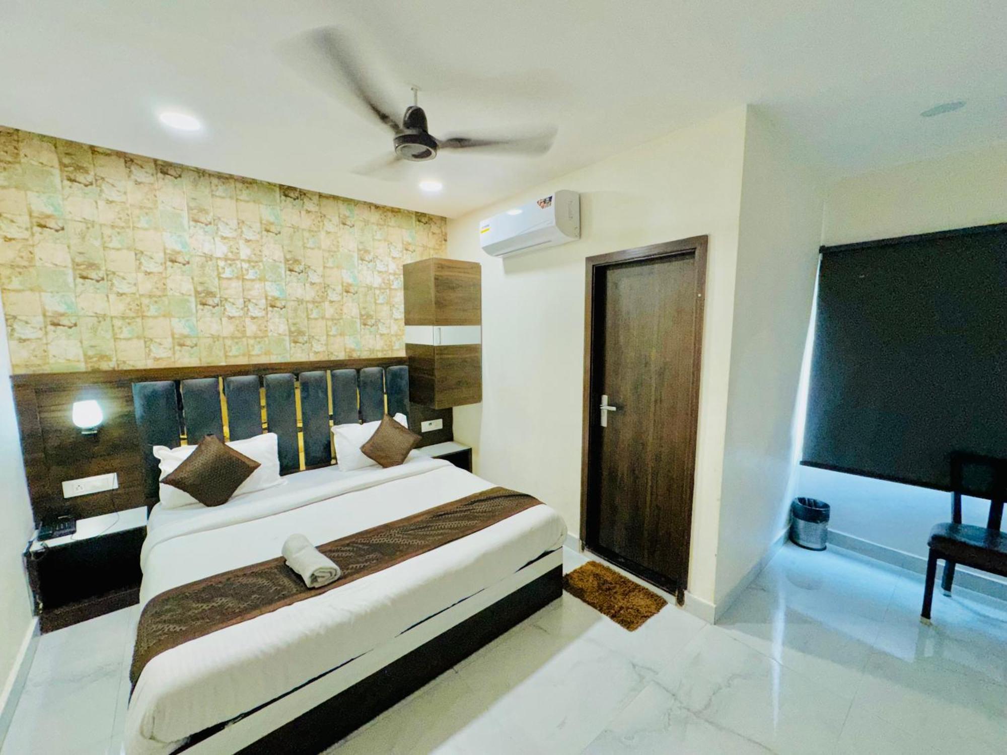 Hotel Gs Amritsar 200 Mtr From Golden Temple Екстериор снимка