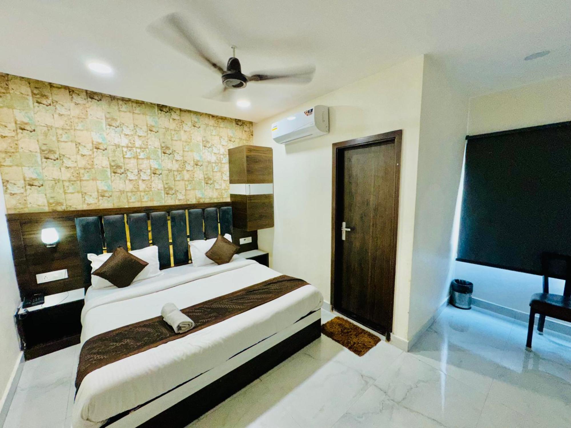 Hotel Gs Amritsar 200 Mtr From Golden Temple Екстериор снимка