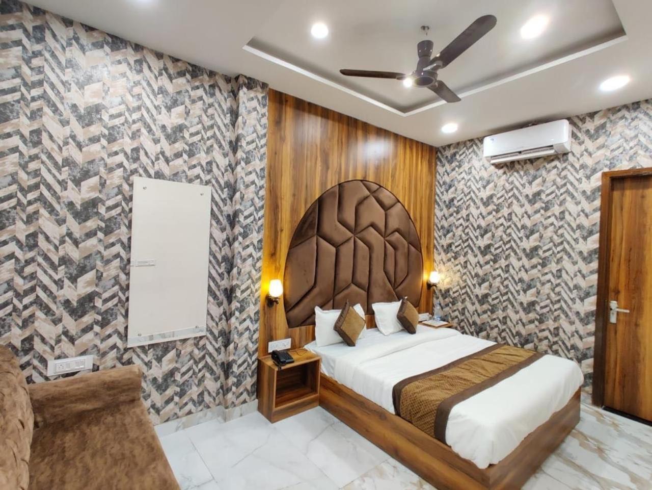 Hotel Gs Amritsar 200 Mtr From Golden Temple Екстериор снимка